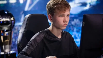 m0NESY: как снайпер из NAVI Junior стал лицом новой эры CS2 m0NESY: как снайпер из NAVI Junior стал лицом новой эры CS2